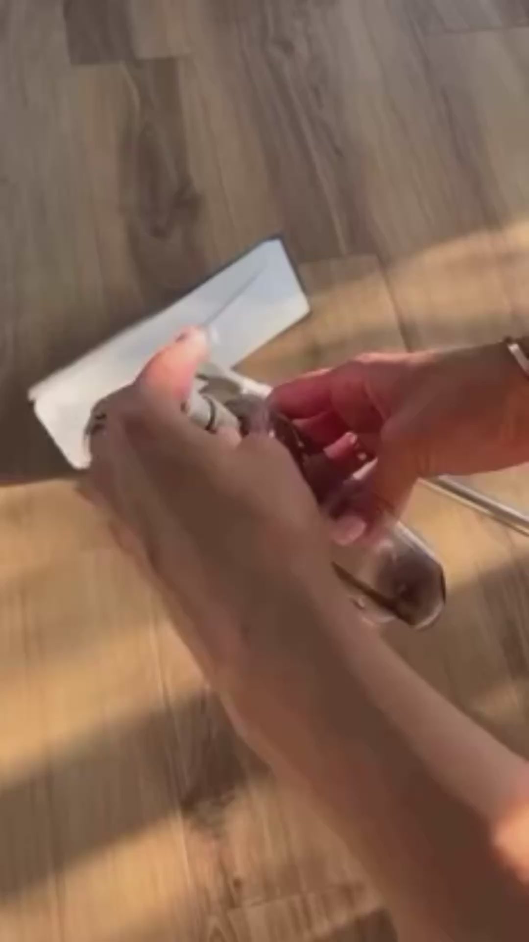 Vadrouille Spray Intelligente – Le Nettoyage Multi-Effet Nouvelle Génération
